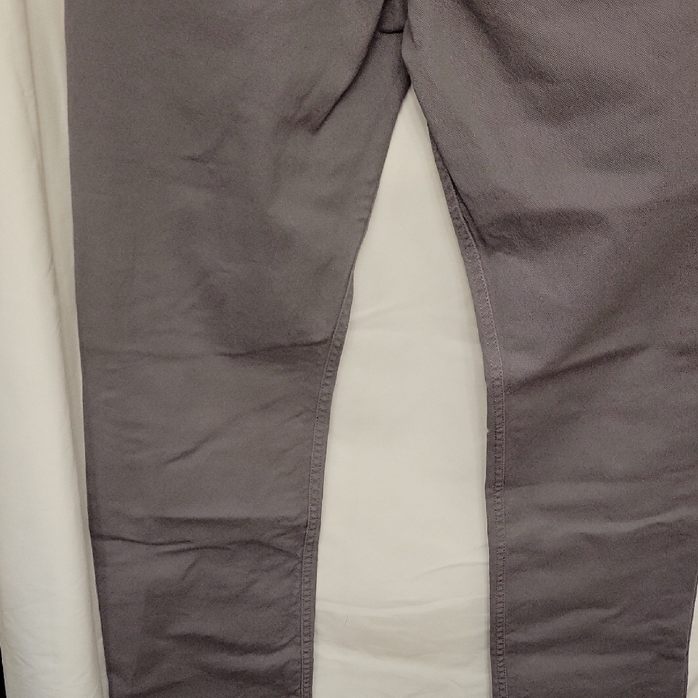 NEW Levi's Men's 513 Slim Straight Jeans in Gray - Picture 6 of 8
